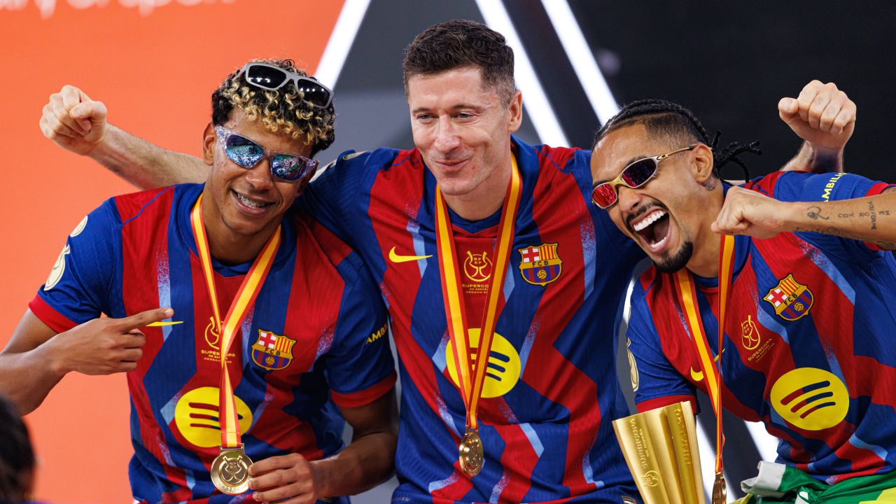 Istvan Kovacs va arbitra meciurile de Champions League între Barcelona și Liverpool, Bayern și Atletico Madrid.