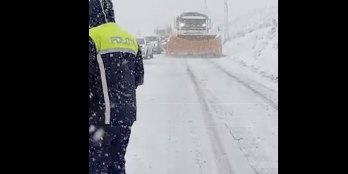 zapada-drumuri-deszapezire-frig-politie-drum-inchis.jpg - PressHub24