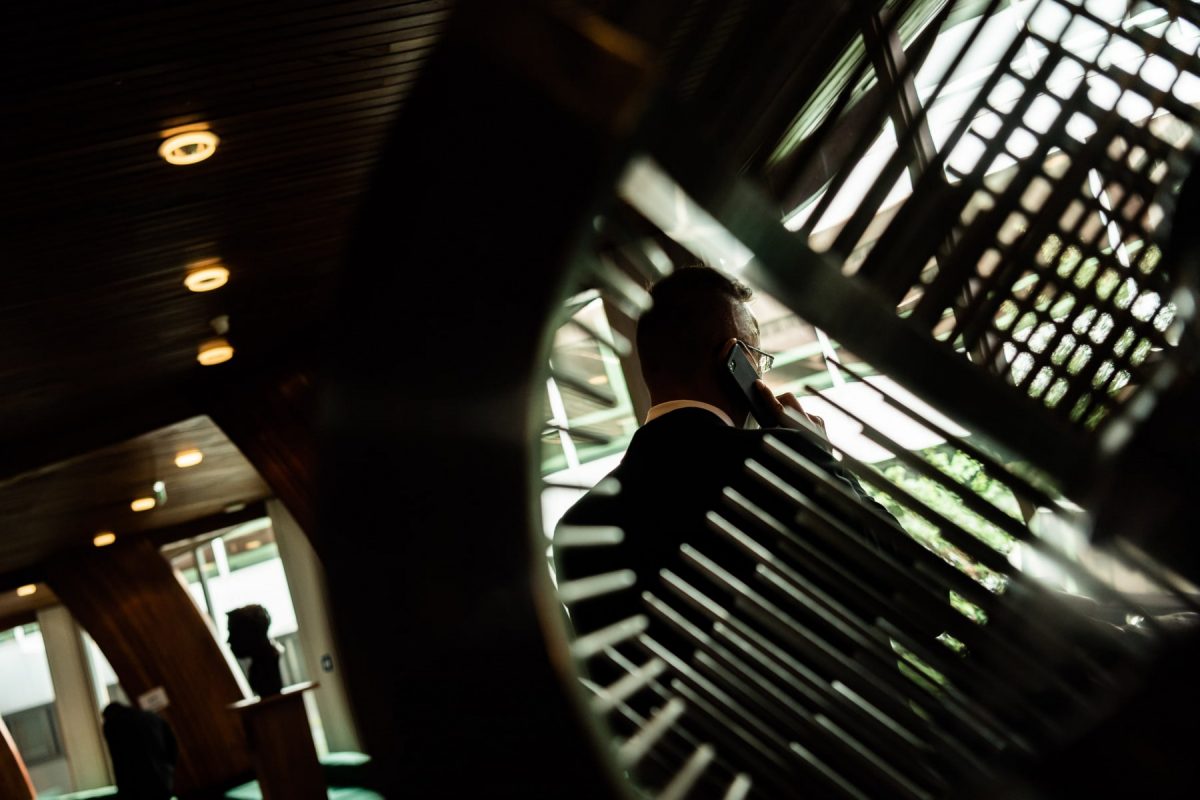 Doi fost șefi ai serviciilor de informații din Polonia, inculpați pentru utilizarea Pegasus