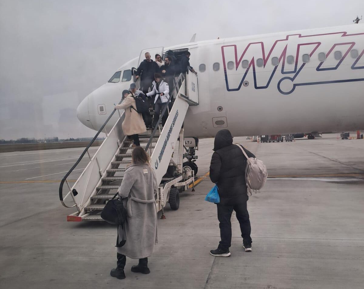 Scandal la WizzAir București: pasagerii au fost anunțați că avionul spre Madrid nu este sigur