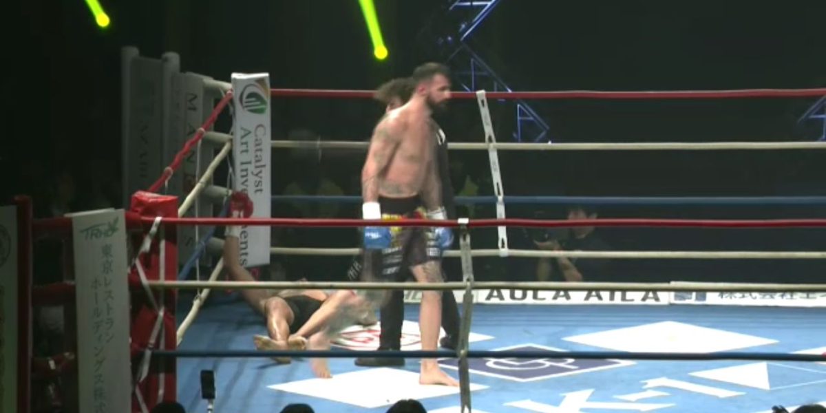 Bogdan Stoica și-a făcut KO adversarul la K-1 World GP! Faraoni a fost scos pe targă + Ce a urmat pentru luptătorul român