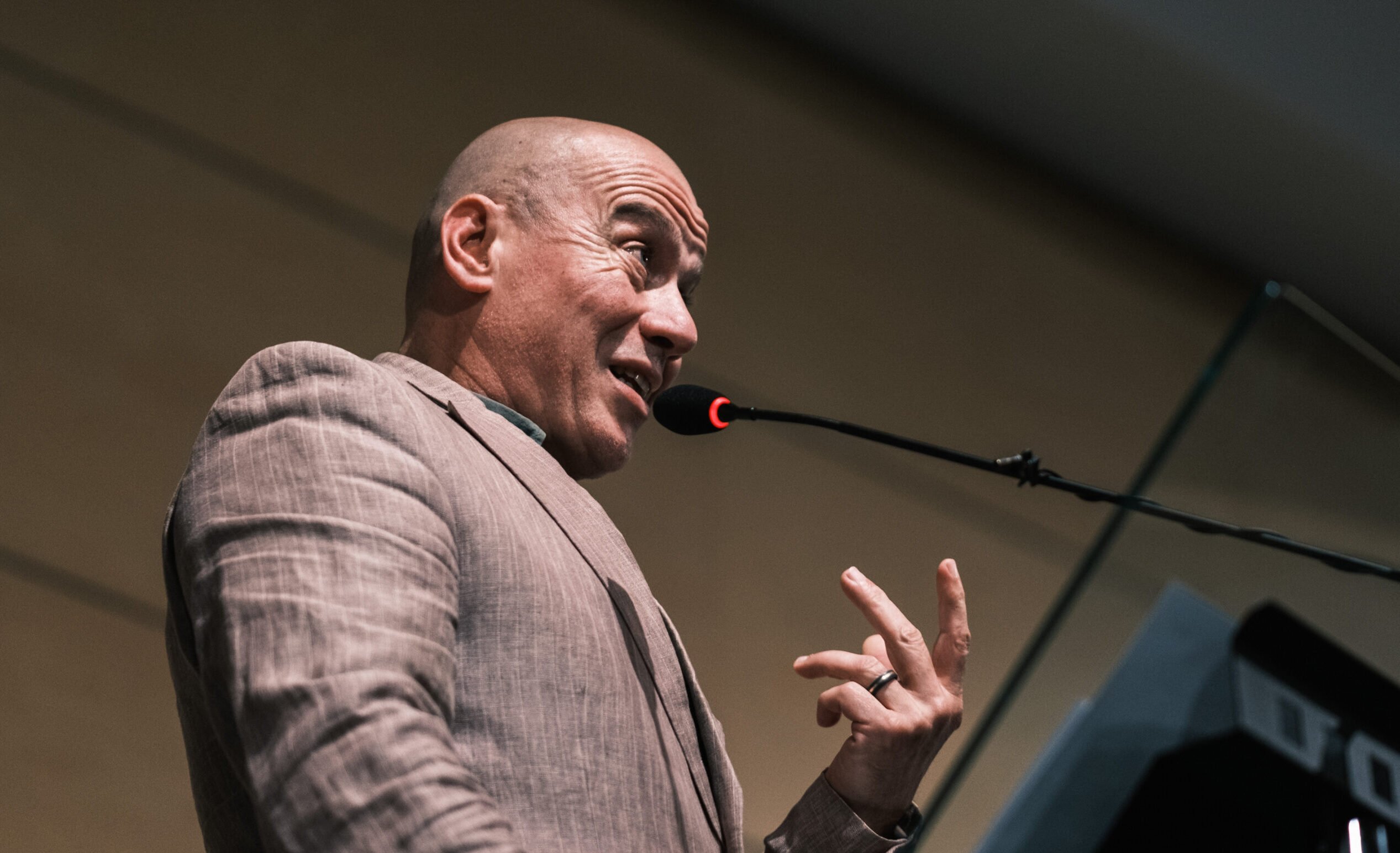 AUR depune moțiune împotriva ministrului Culturii, András Demeter