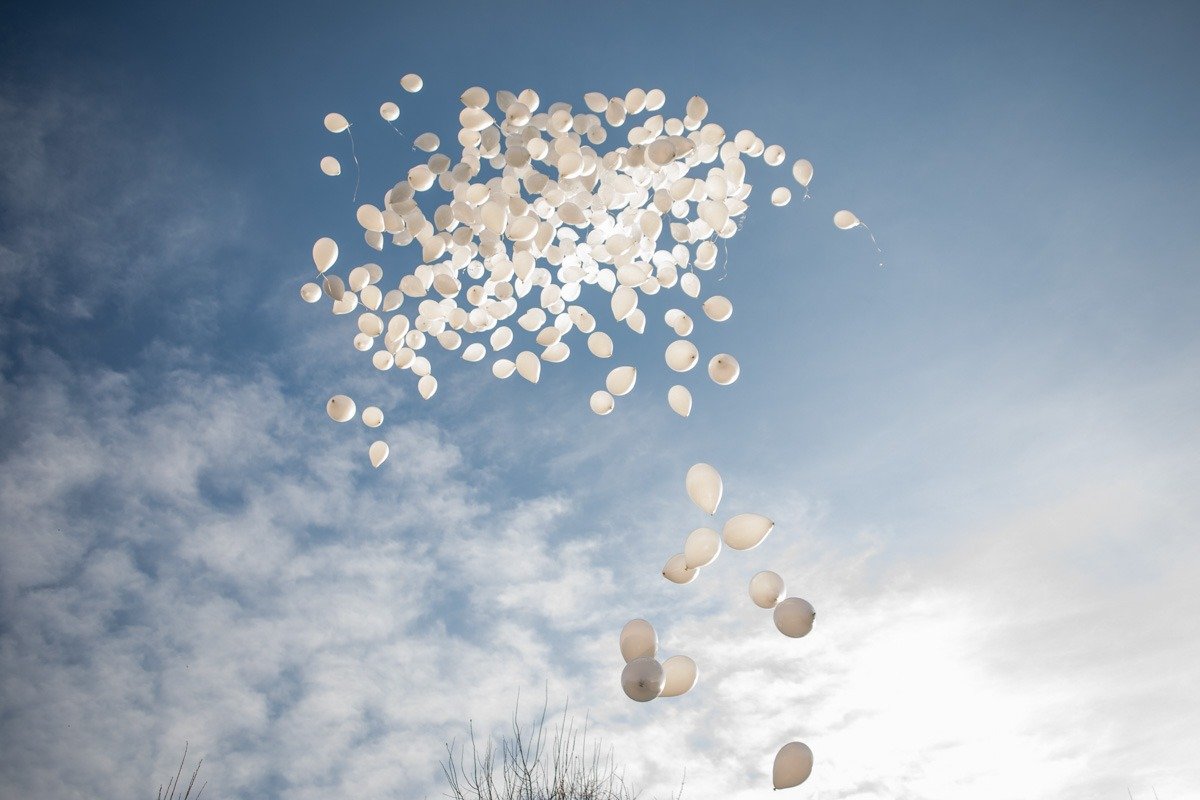 Clădiri din Bucureşti şi ţară, iluminate portocaliu de Ziua Mondială anti-cancer