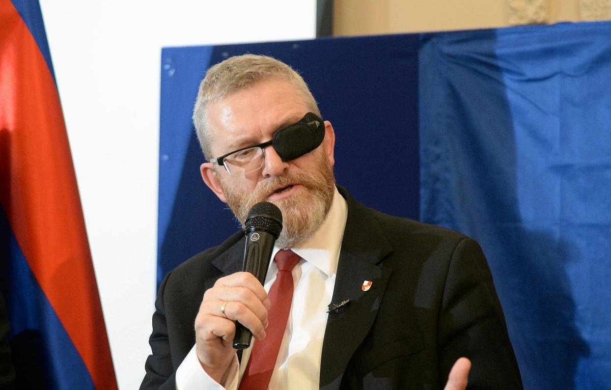 Confederația Coroanei Poloneze, partid prorus și antigarant european, își consolidează poziția