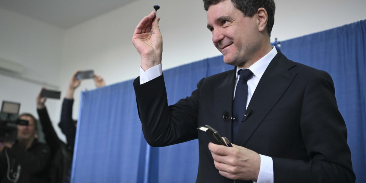 INSTANT_NICUSOR_DAN_007_INQUAM_Photos_Alex_Nicodim.jpg - PressHub24