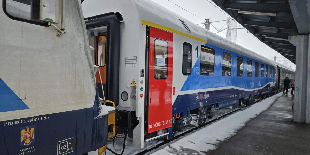 Trenurile au întârzieri de până la cinci ore din cauza vremii. Circulația feroviară, închisă între București și Ploiești