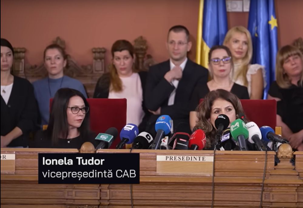 Judecătoarea Ionela Tudor, cunoscută pentru „m-a sunat Lia”, se pensionează