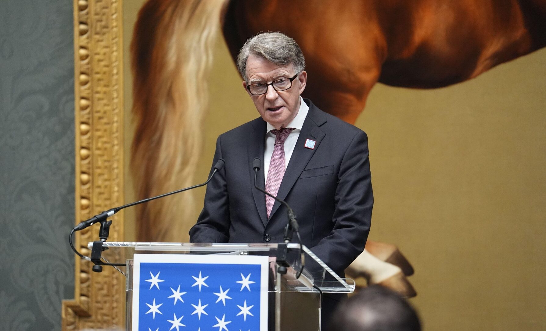 UE cere anchetă pe numele lui Peter Mandelson