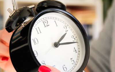 Ora de vară 2026: Data de la care ceasurile se dau înainte și se întunecă mai târziu