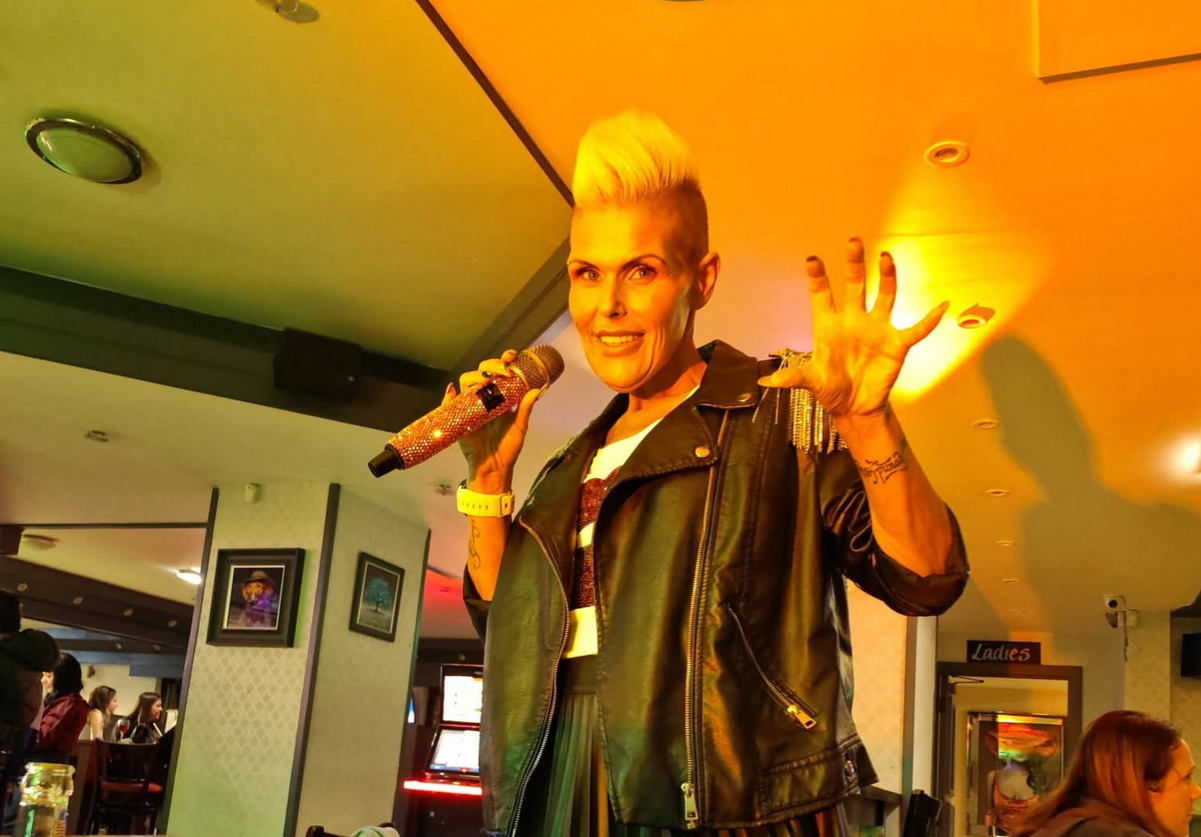 Scouse Pink, cântăreața cu „inimă de aur”, a murit după patru ani de luptă cu cancerul