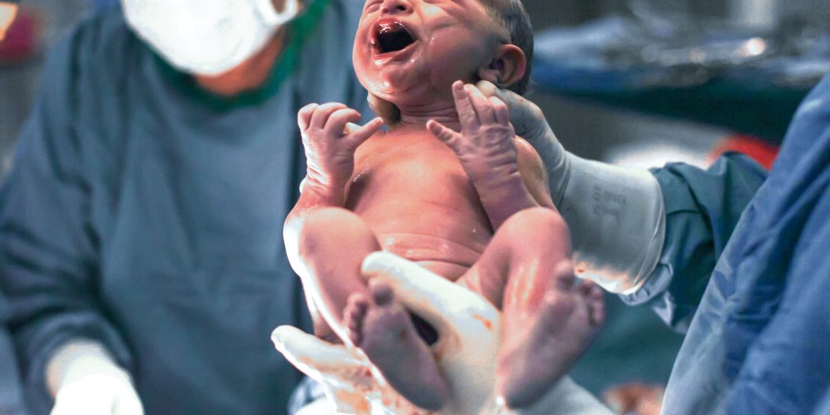 Regina-Maria-chirurgie-materno-fetala.jpg - PressHub24