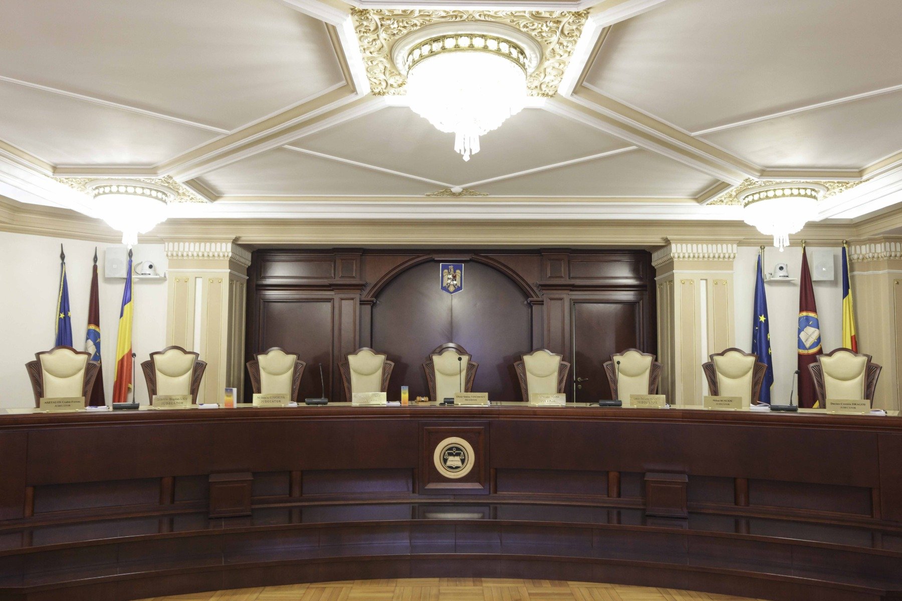 Nicuşor Dan acuză tergiversarea pensiilor magistraţilor și cere asumare de la CCR