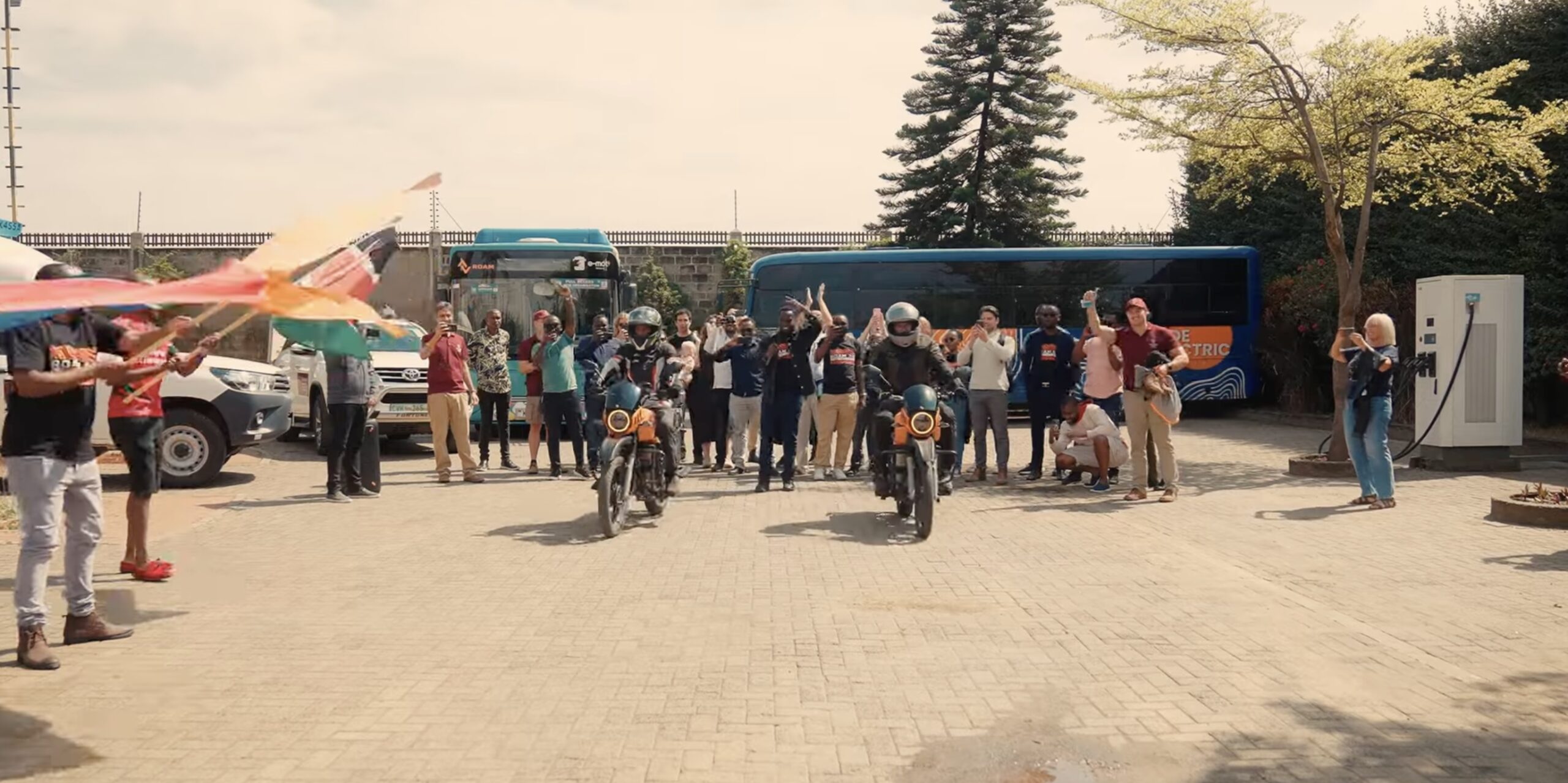 Călătorie verde prin Africa cu motocicleta electrică