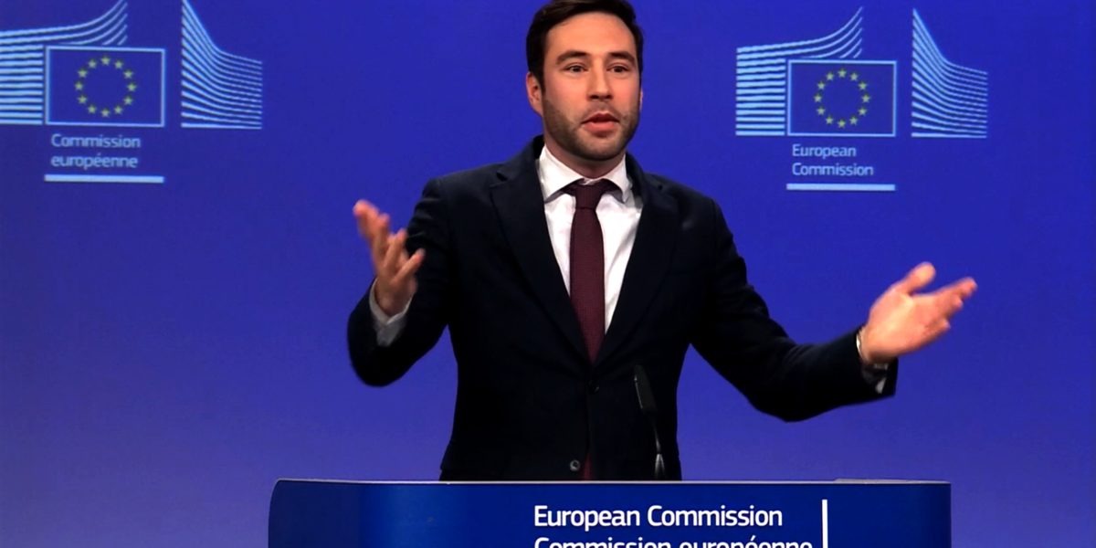 Thomas-Regnier-purtator-cuvant-CE-captura-video.jpg - PressHub24