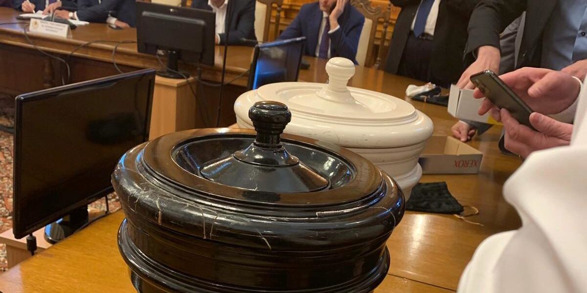 Urnele-de-vot-motiune-cenzura-sursa-g4-e1739544904666.jpeg - PressHub24