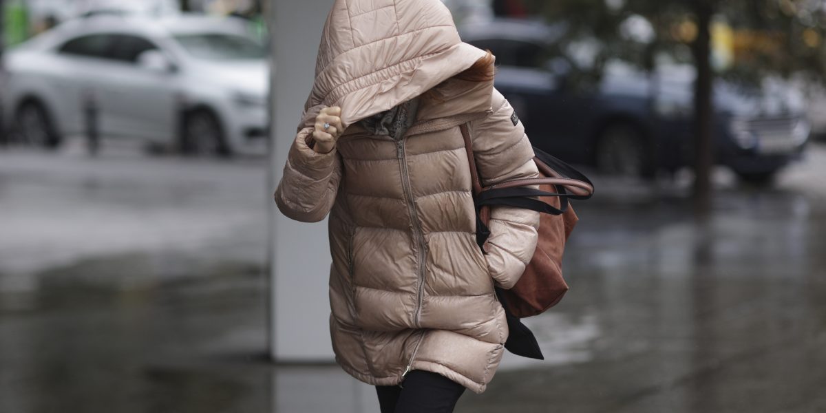 Vremea se schimbă brusc în doar câteva zile: lapoviță și nou strat de zăpadă la munte / ANM a actualizat prognoza meteo