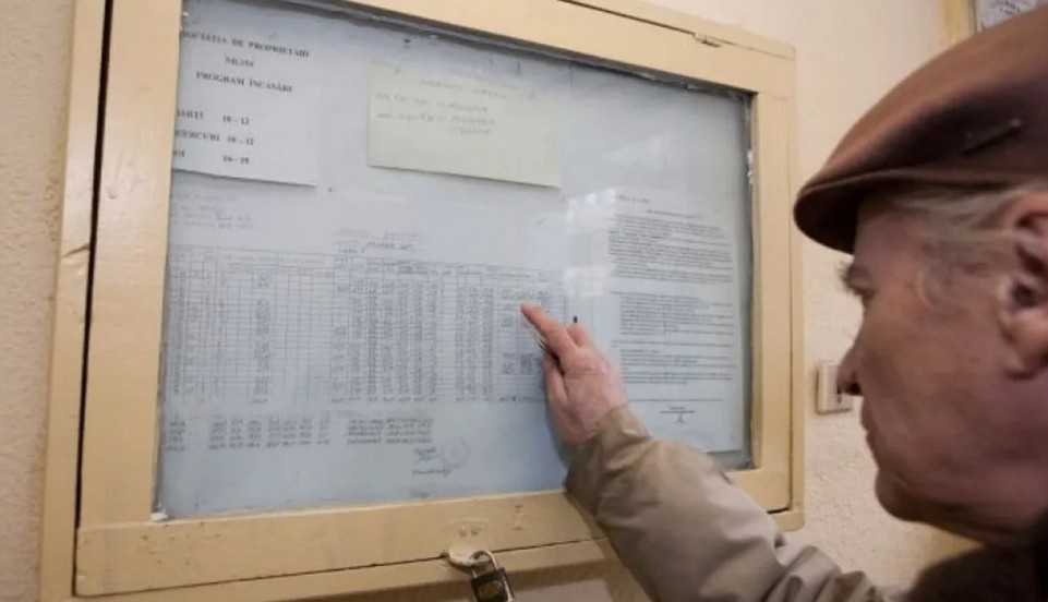 avizier-datorii-bloc.jpg - PressHub24