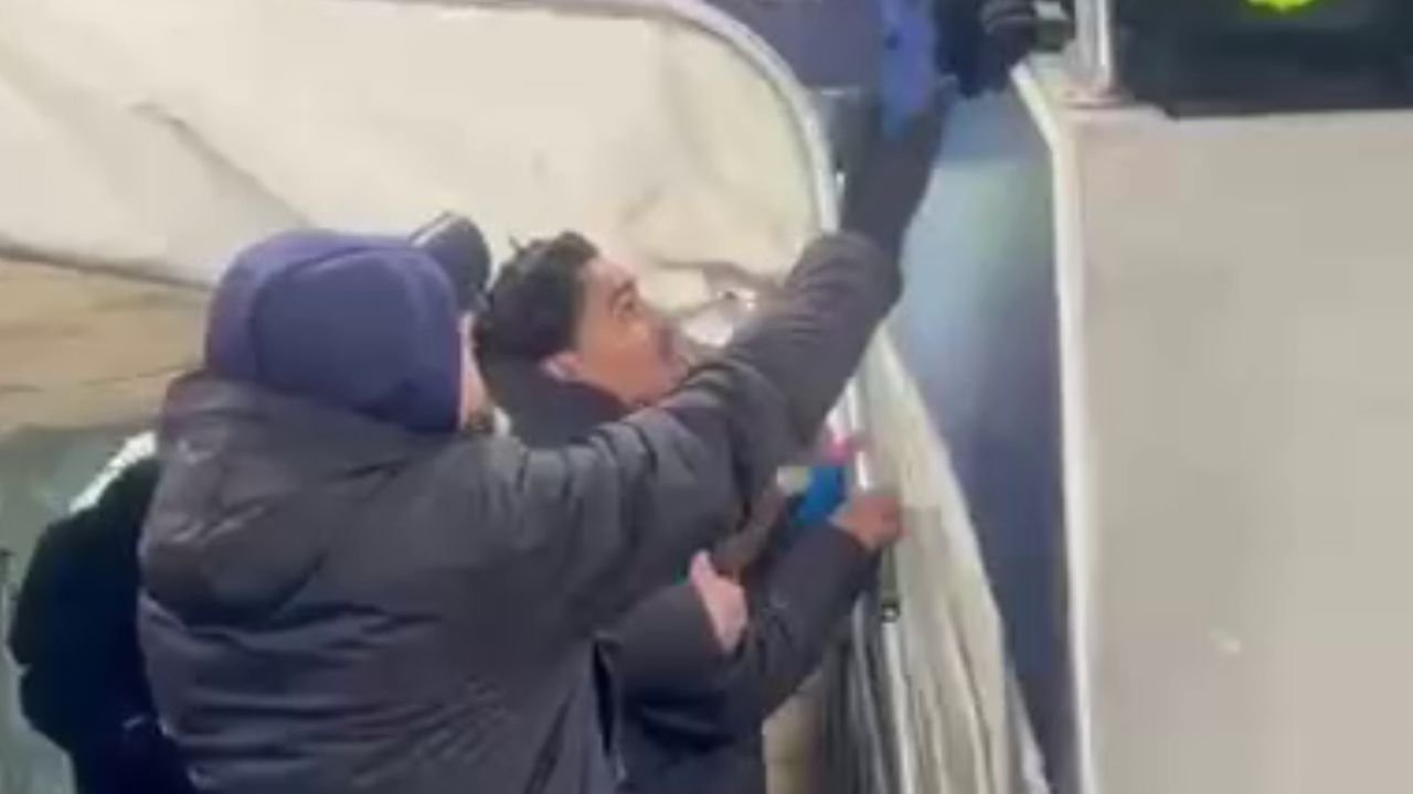 Incident șocant după meciul Dinamo – Craiova: Baiaram scuipă un fan!