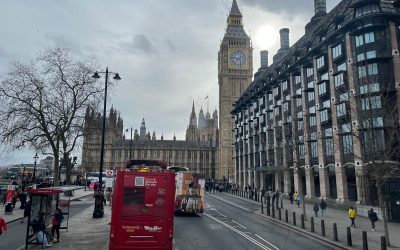 big-ben-double-decker-turisti-londra.jpg - PressHub24