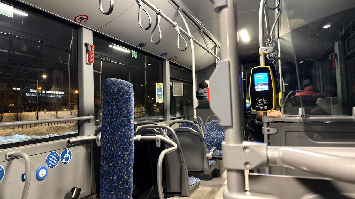 Controlori din Sibiu nu mai pot amenda călători fără bilet cu ID-uri electronice