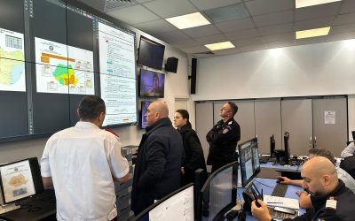 bolojan-la-centrul-de-comanda-al-MAI.jpg - PressHub24