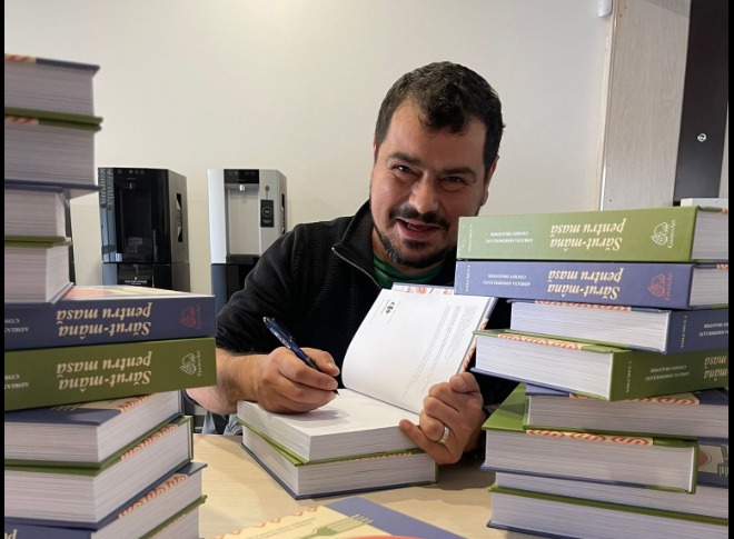 cosmin-dragomir-autor-carti-scriitor.jpg - PressHub24