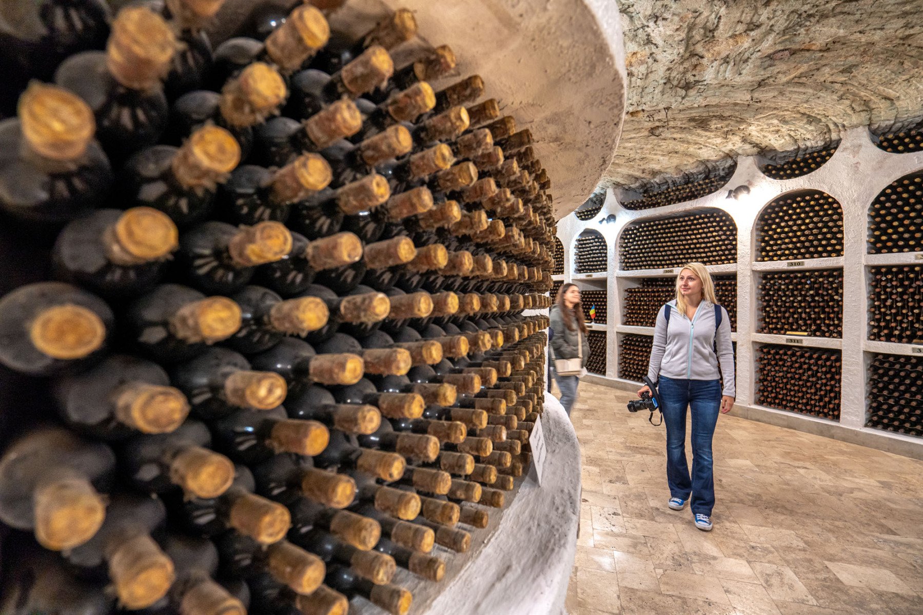 Republica Moldova, prezentată pe BBC: de la crame subterane la livezi, produsele moldovenești devin cunoscute internațional