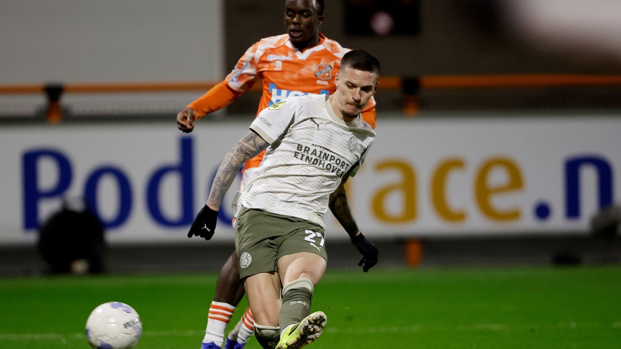 Dennis Man revine spectaculos: a marcat după ce a intrat de pe bancă în Olanda