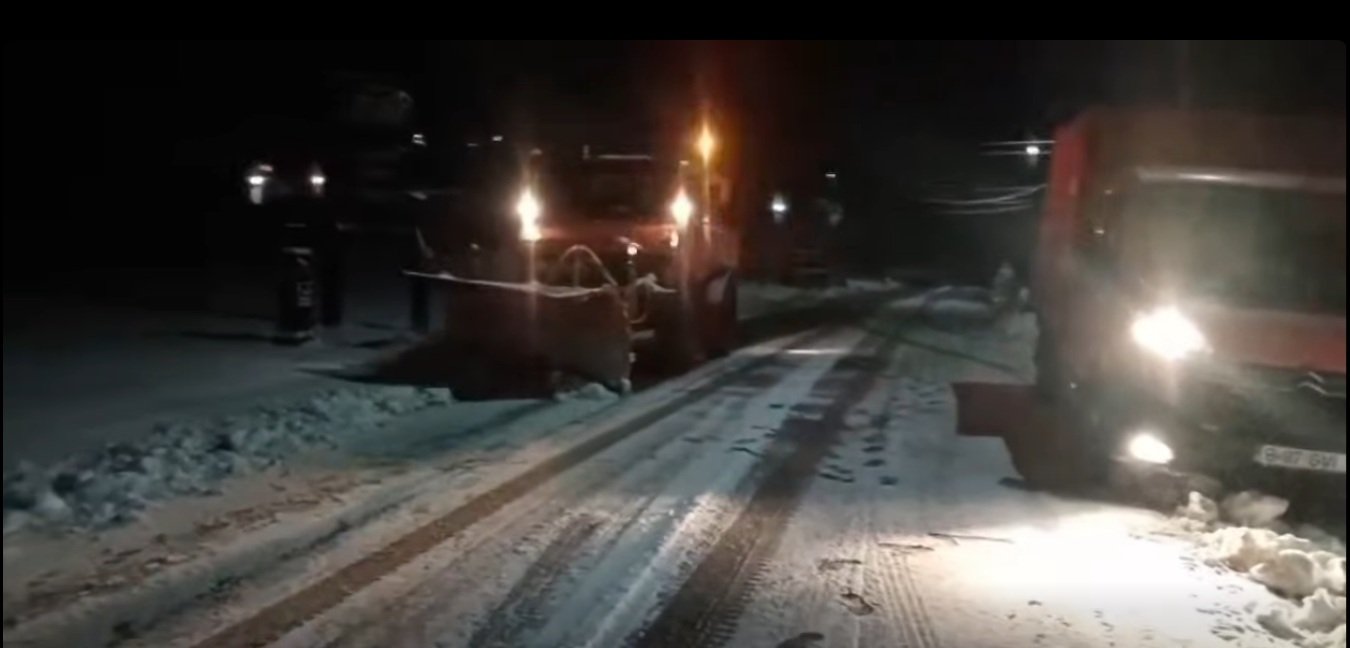 Circulația pe DN 21A și DJ 213 în Ialomița, închisă din cauza vremii extreme