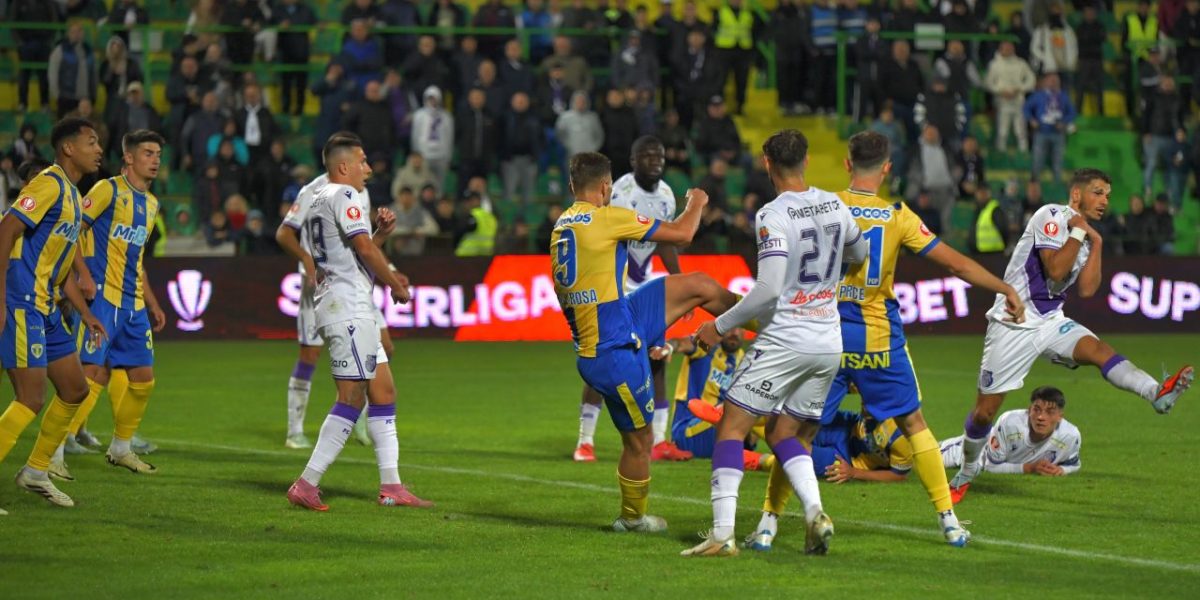fc-arges-fc-petrolul-ploiesti-superliga-superbet-04102025.jpg - PressHub24