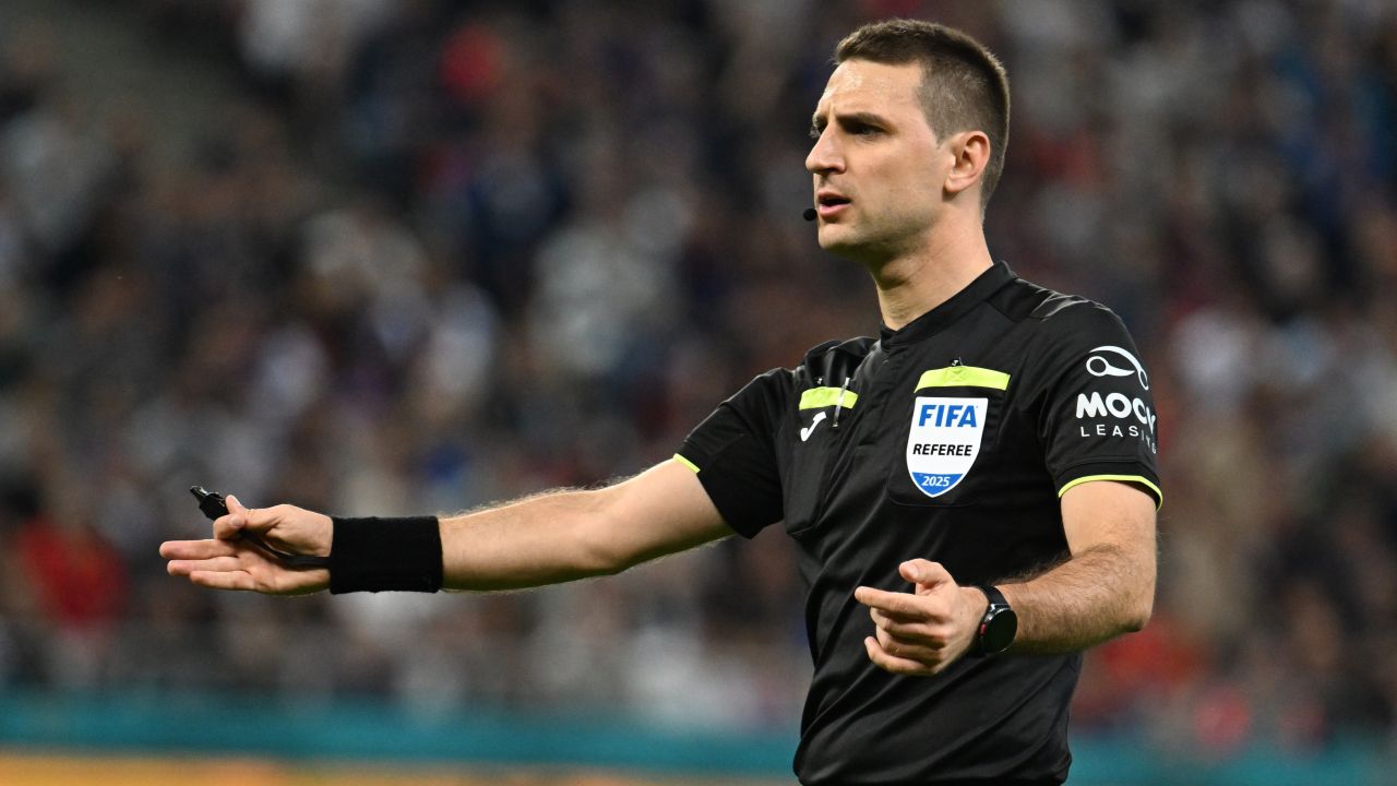 Arbitrii aleși pentru derby-ul Rapid – Dinamo: detalii oficiale