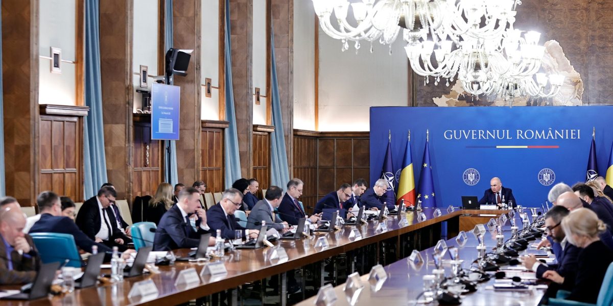 guvernul-romaniei-sedinta-de-guvern-ilie-bolojan.jpg - PressHub24