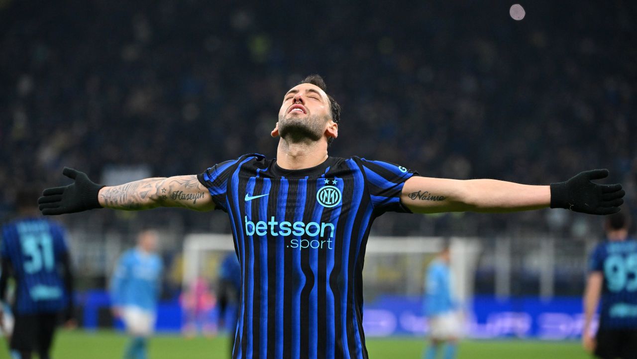 Calhanoglu, posibil transfer: „Îl primim cu ușile deschise”