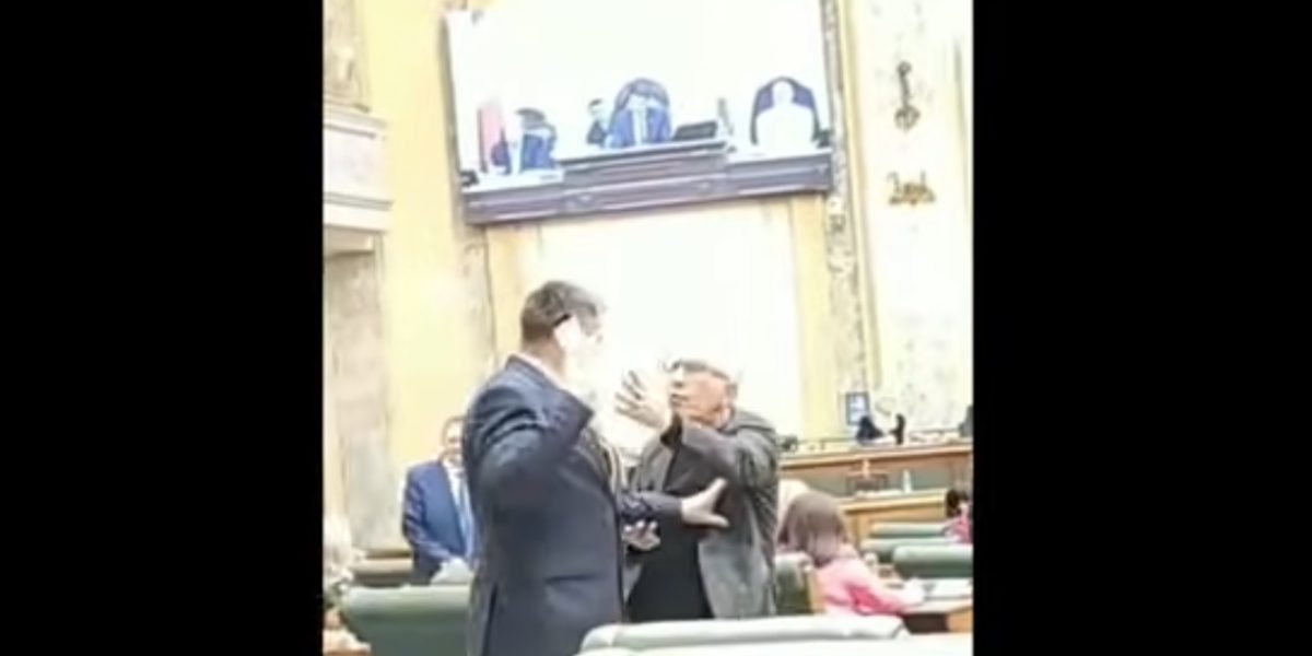 incaierare-in-Senat.jpg - PressHub24