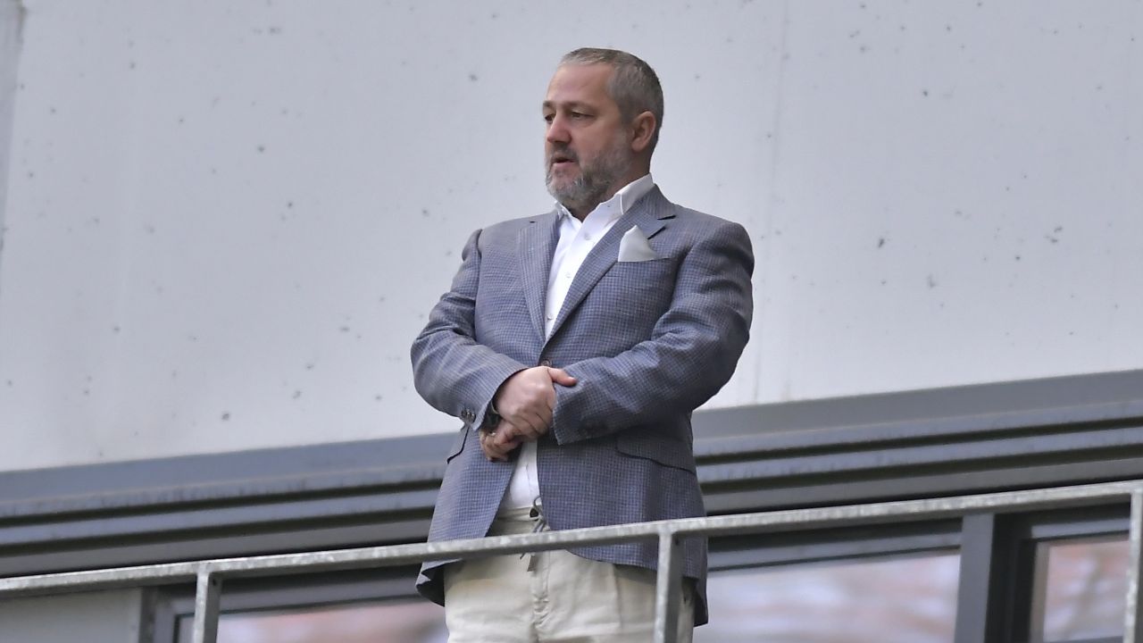 Mihai Rotaru, patronul echipei oltene, operat după un accident de schi în Franța