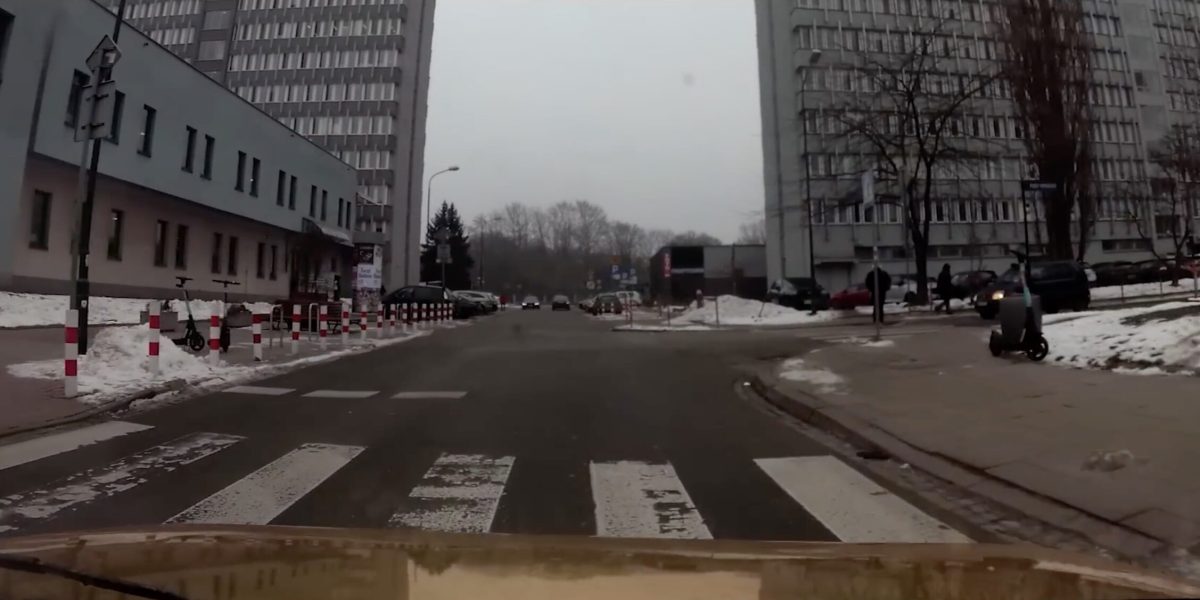 ministru-polonez-pieton-scaled.jpg - PressHub24