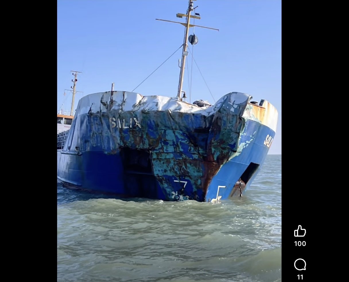 Nava sub pavilion românesc scufundată pe canalul Sulina