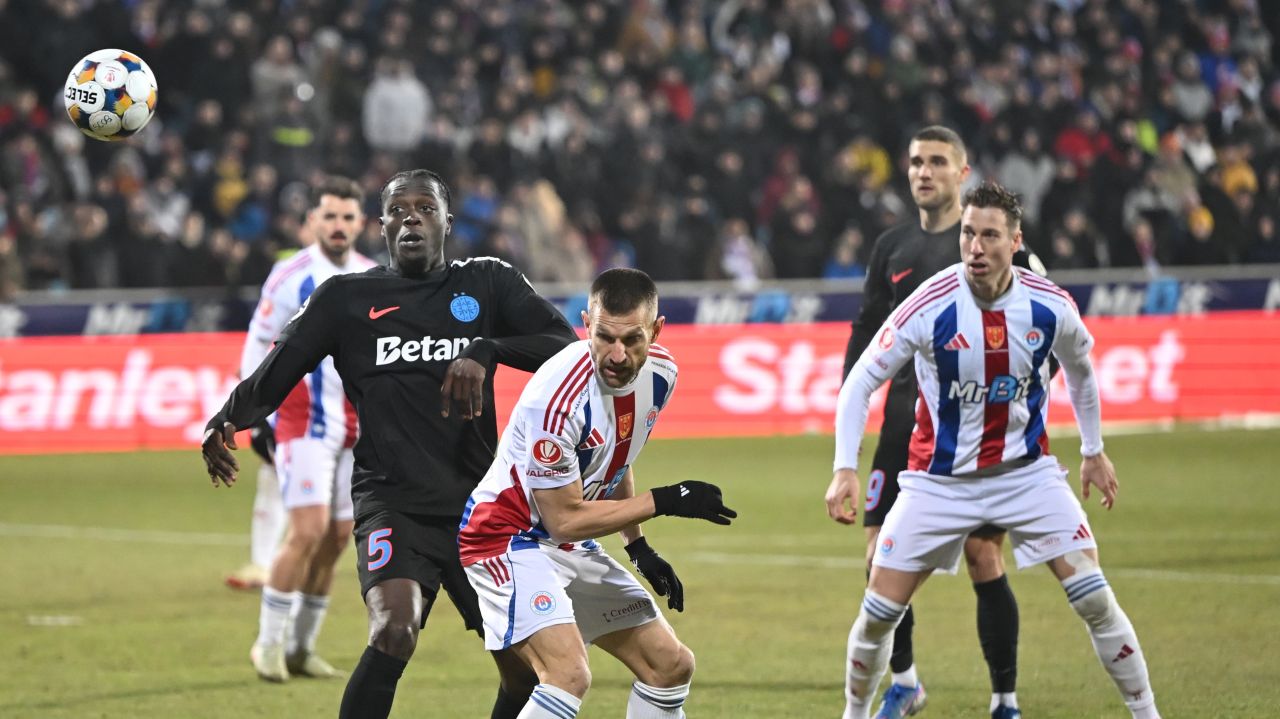 FCSB răstoarnă scorul cu Oțelul Galați, 2-1, Bîrligea strălucește