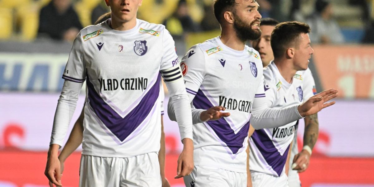 petrolul-ploiesti-fc-arges-superliga-superbet-13022026-2.jpg - PressHub24