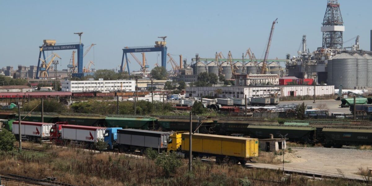 portul-constanta-remorchere-cargo-nave-vapoare-cereale-cale-ferate-port-dane-transport-containere-ma.jpeg - PressHub24