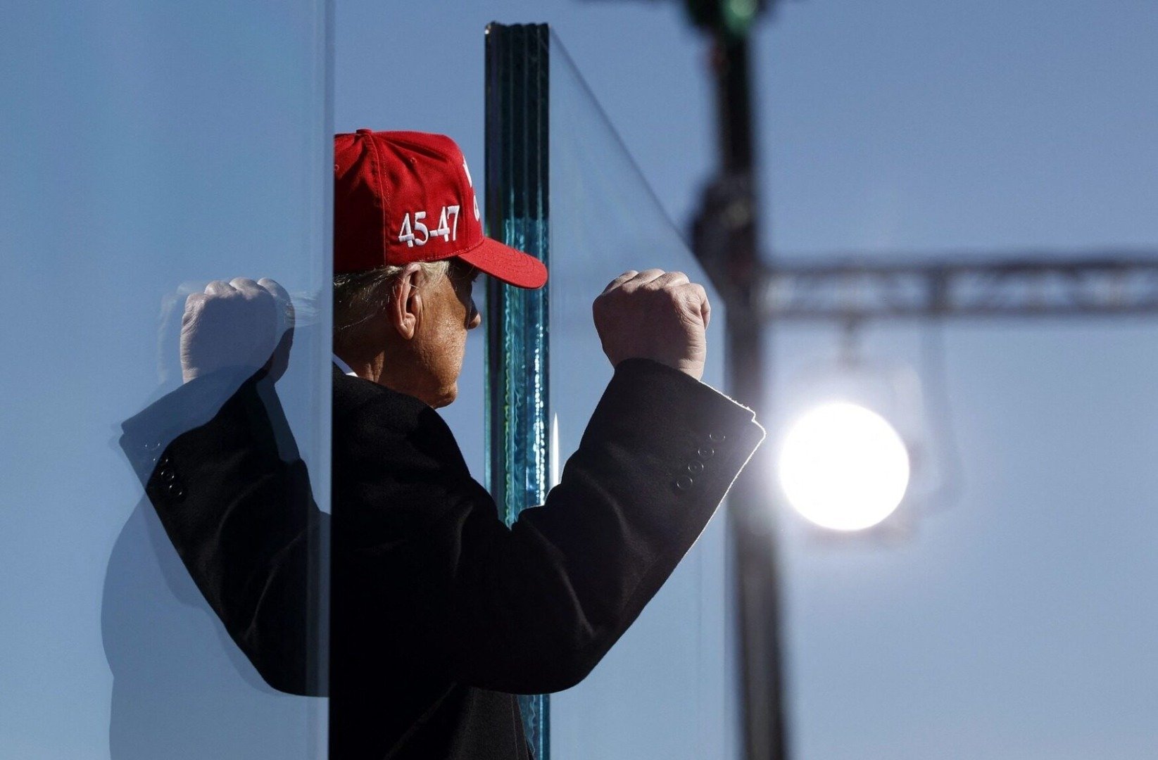 Trump dorește mutarea alegerilor de la state la guvernul federal, contrar Constituției