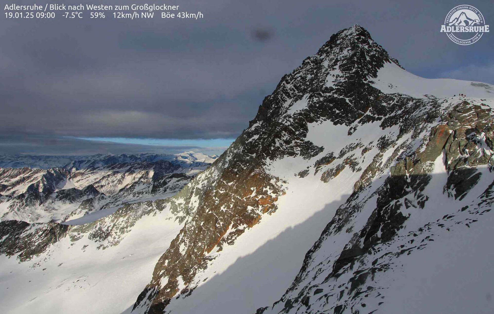 Alpinist judecat pentru neglijență după moartea iubitei pe cel mai înalt vârf din Austria