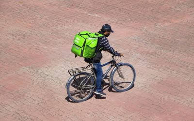 uber-eats-livrare-mancare-e1620749330587.jpg - PressHub24