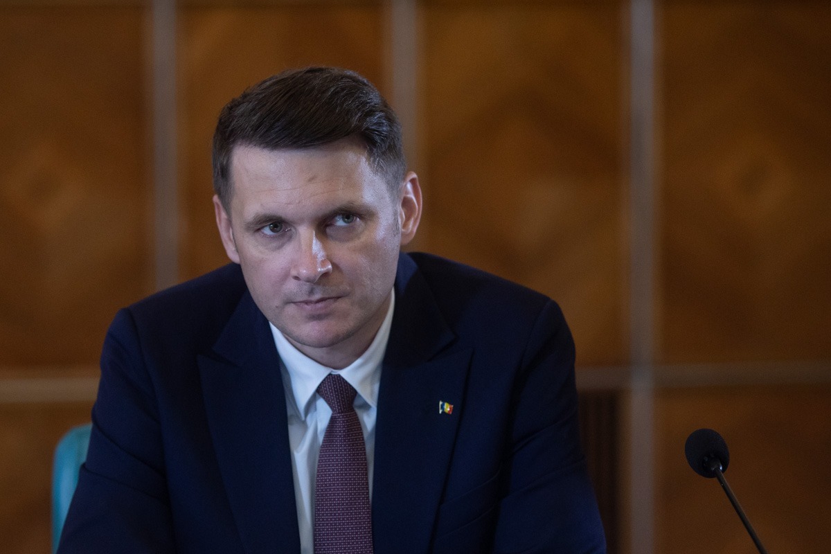 PNL decide premierul: Bolojan, susținut, nu acceptă impuneri