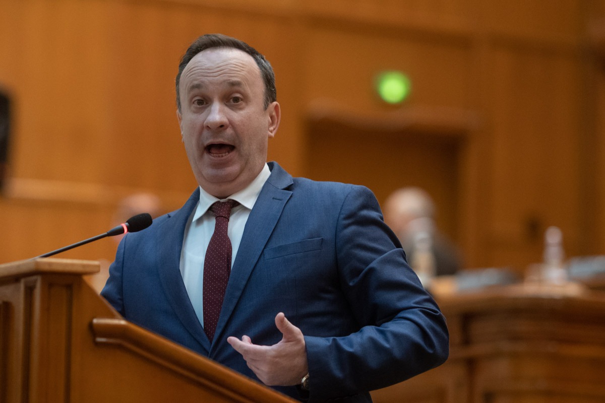 Deputatul Adrian Câciu, acuzații dure: „amantlâc” în context politic