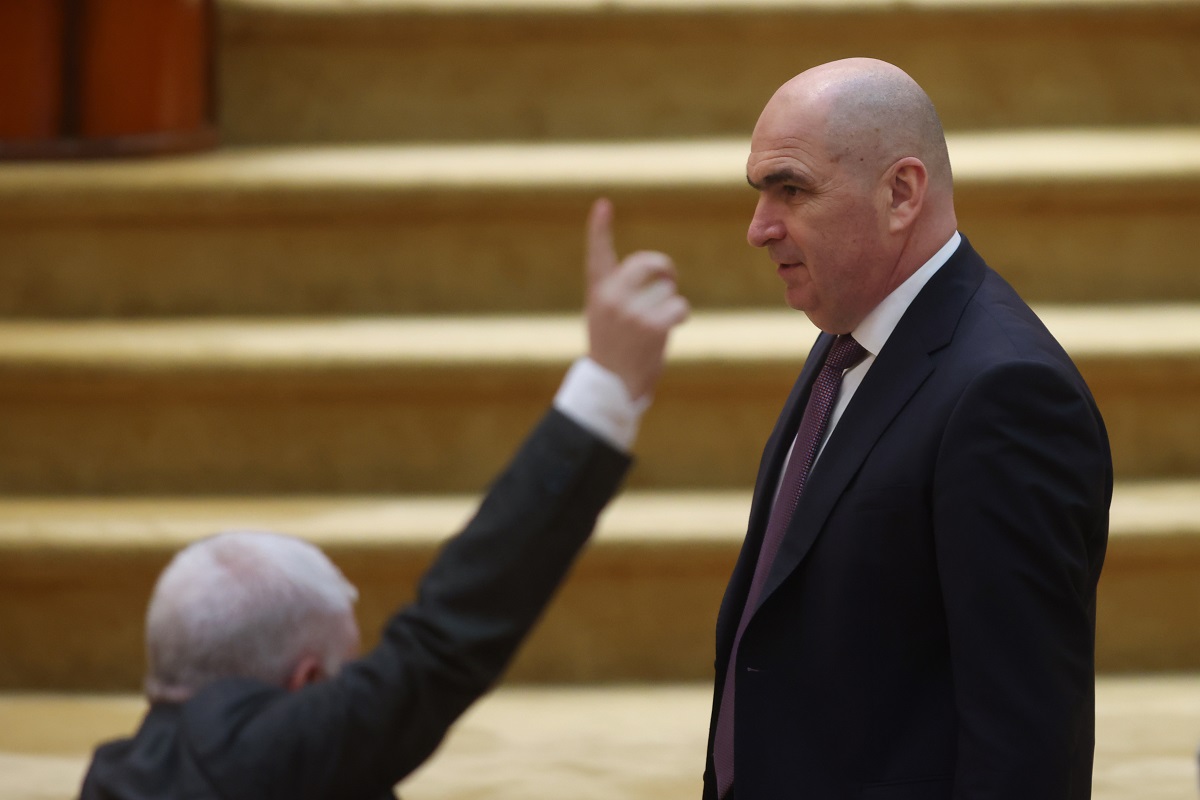 AUR, la 33%, se distanțează. Majoritatea românilor, îngrijorați de direcție