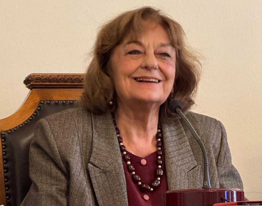 Universitatea ieșeană a decis: Ana blandiana, doctor honoris causa