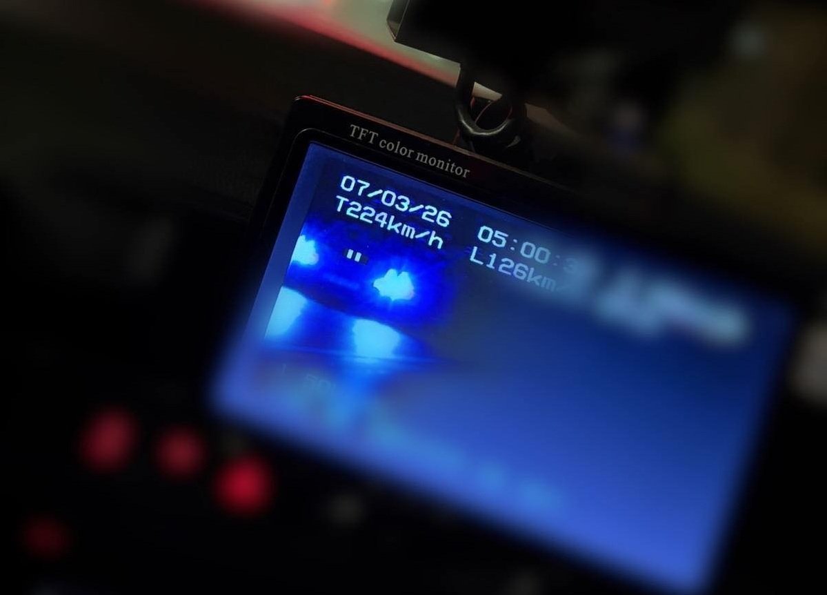 Avion pe dn39: O femeie a fost prinsă cu 224 km/h, noaptea