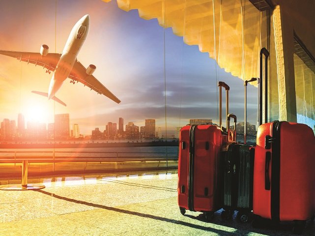 Români, în defiance, pleacă în vacanță în Egipt: Chartere de pe Otopeni