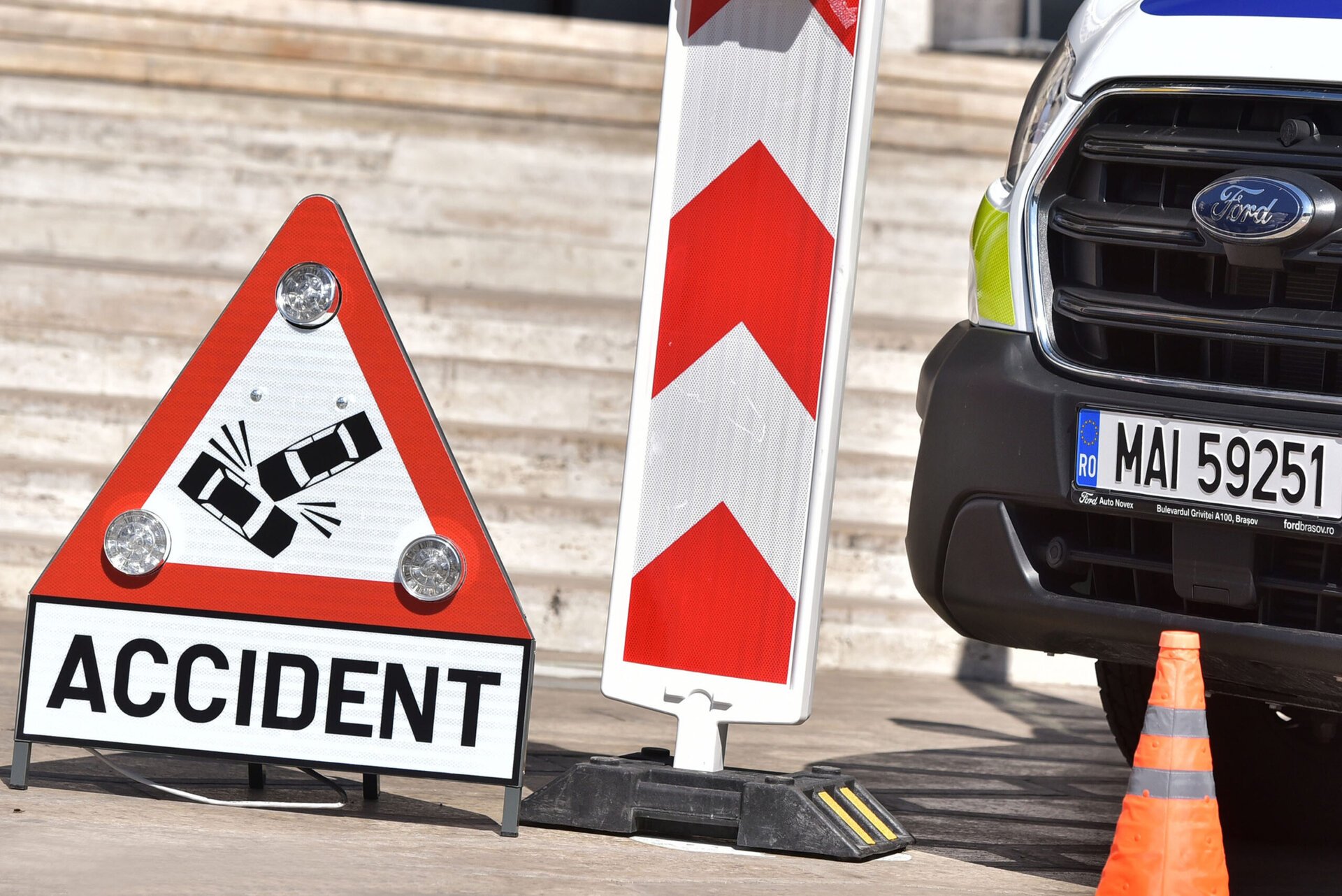 Accident pe A7: Patru mașini și o cisternă implicate, trafic blocat